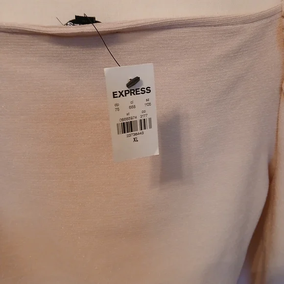 SOLD
Express Blouse women’s Size XL NWT - Picture 3 of 5